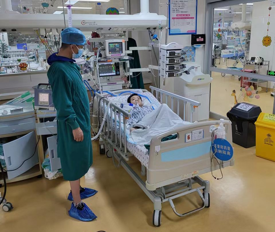 平江县跨省救护车出租公司